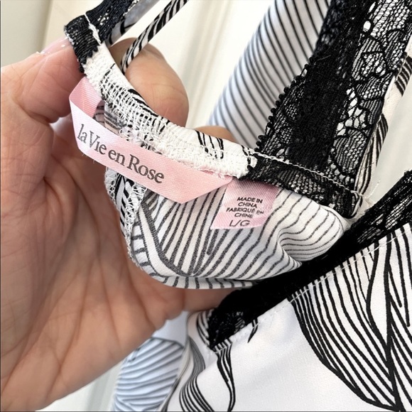 La Vie en Rose Negligee - Picture 3 of 3